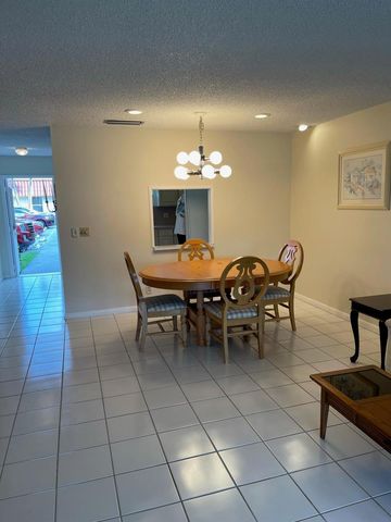 570 Laconia Circle, Lake Worth, FL 33467