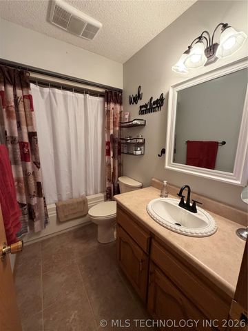 1302 N Miami Avenue, Chouteau, OK 74337