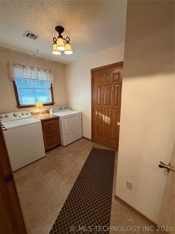 1302 N Miami Avenue, Chouteau, OK 74337