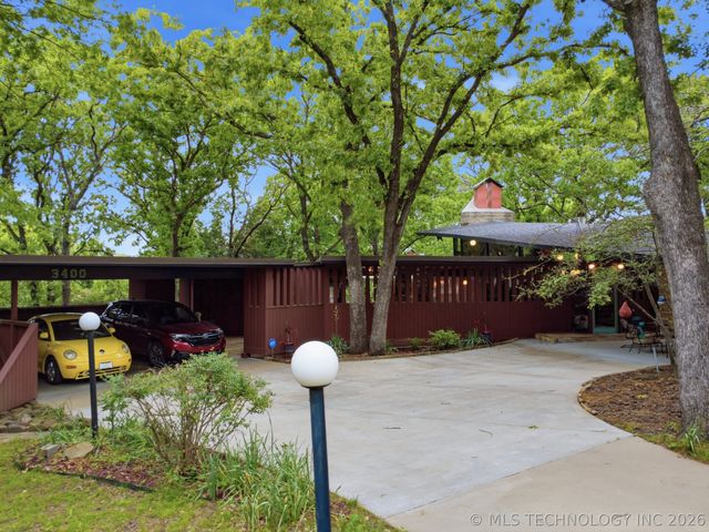 3400 Wildwood Court, Bartlesville, OK 74006