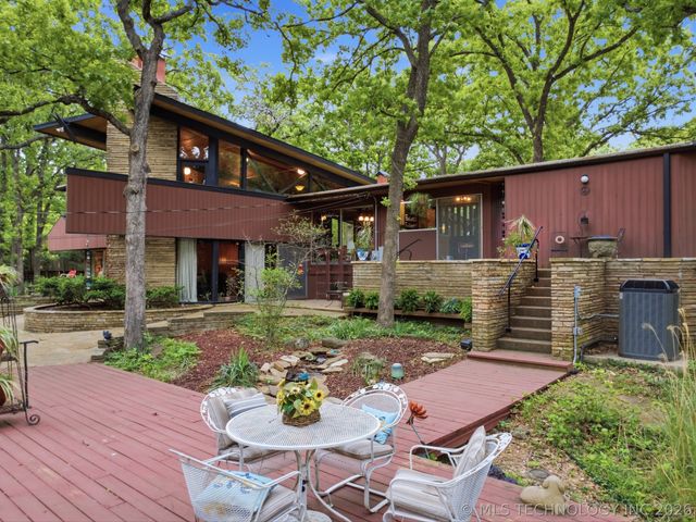 3400 Wildwood Court, Bartlesville, OK 74006