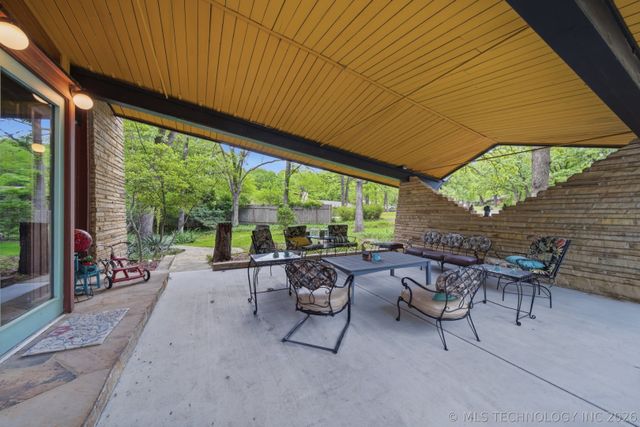 3400 Wildwood Court, Bartlesville, OK 74006