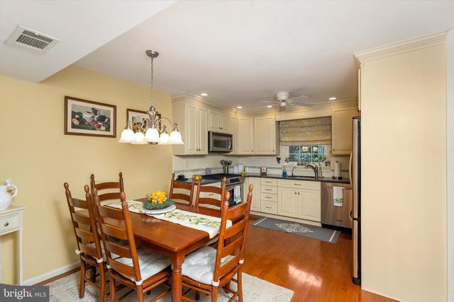 12 MICHELE CT, Hamilton, NJ 08619