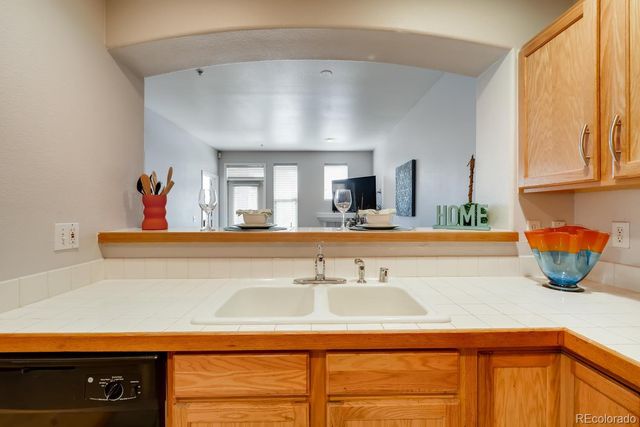 1747 N Pearl Street 103, Denver, CO 80203