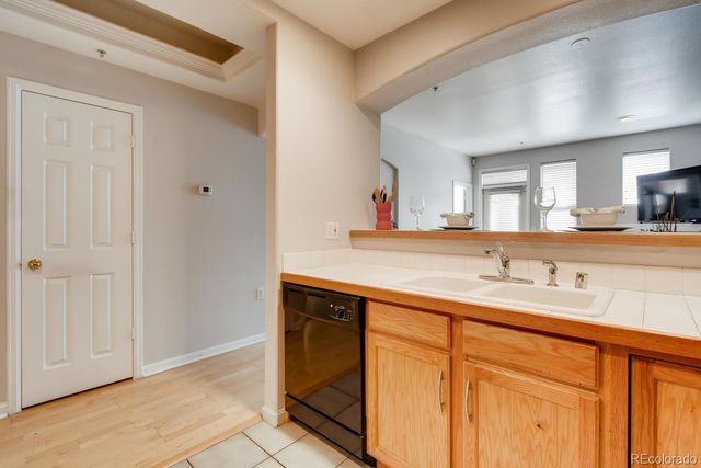 1747 N Pearl Street 103, Denver, CO 80203