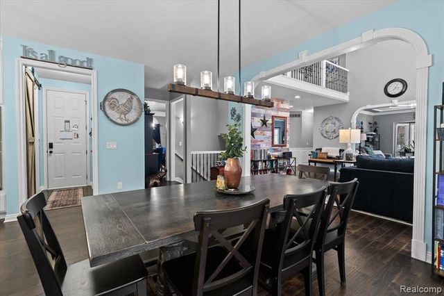 9050 Cascade Drive, South Lyon, MI 48178