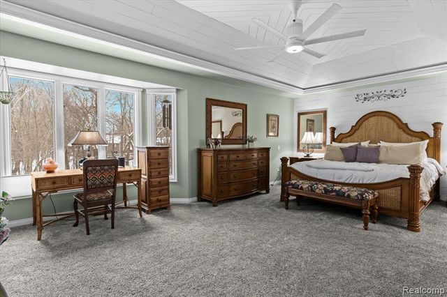 9050 Cascade Drive, South Lyon, MI 48178