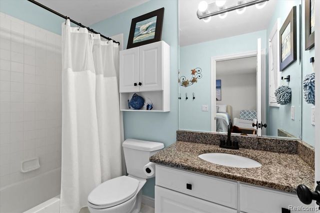 9050 Cascade Drive, South Lyon, MI 48178