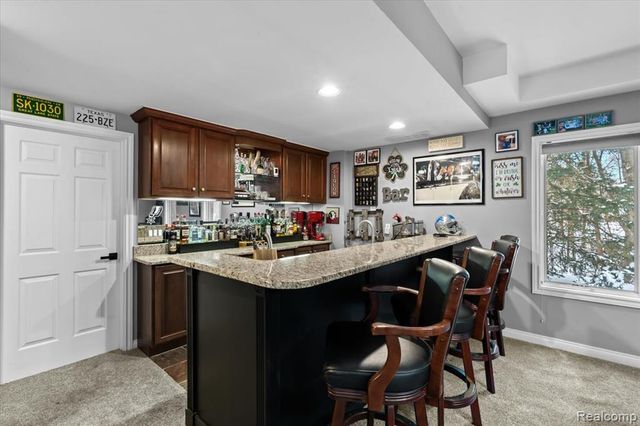 9050 Cascade Drive, South Lyon, MI 48178