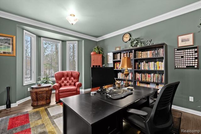 9050 Cascade Drive, South Lyon, MI 48178