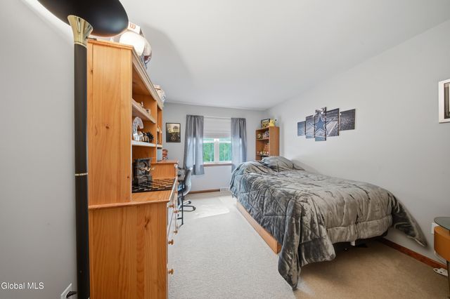 41 Wicken Square, Albany, NY 12205