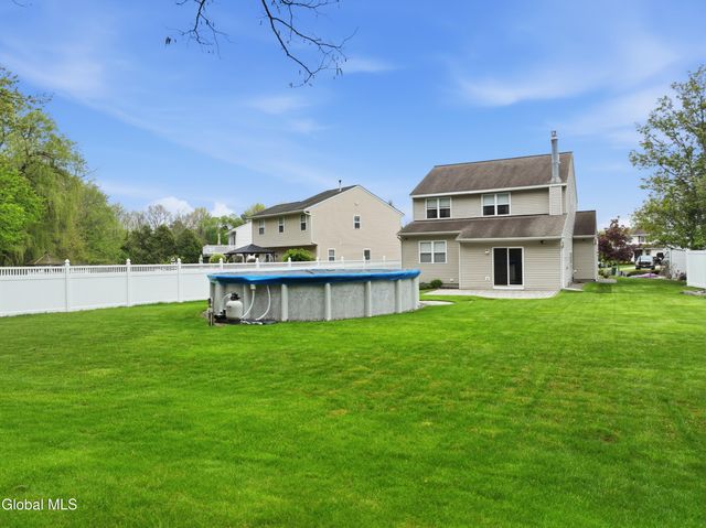 41 Wicken Square, Albany, NY 12205