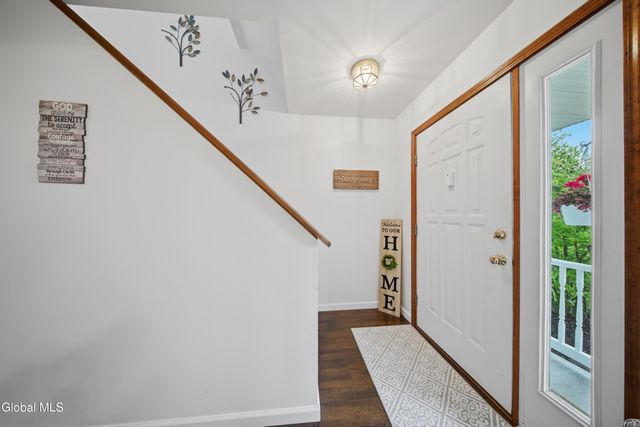 41 Wicken Square, Albany, NY 12205