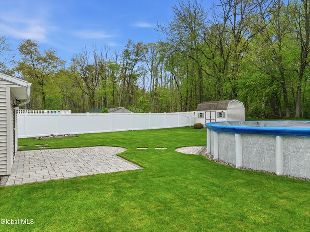 41 Wicken Square, Albany, NY 12205