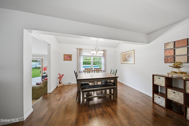 41 Wicken Square, Albany, NY 12205