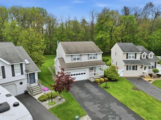 41 Wicken Square, Albany, NY 12205