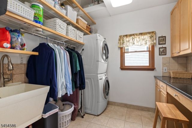 252 Springfield Ave, Hasbrouck Heights Boro, NJ 07604