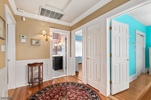 252 Springfield Ave, Hasbrouck Heights Boro, NJ 07604
