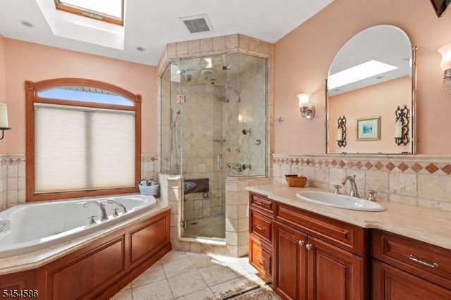 252 Springfield Ave, Hasbrouck Heights Boro, NJ 07604