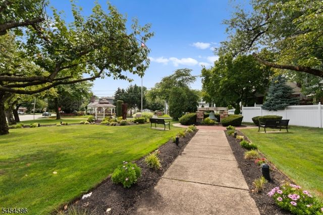252 Springfield Ave, Hasbrouck Heights Boro, NJ 07604