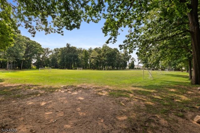 252 Springfield Ave, Hasbrouck Heights Boro, NJ 07604