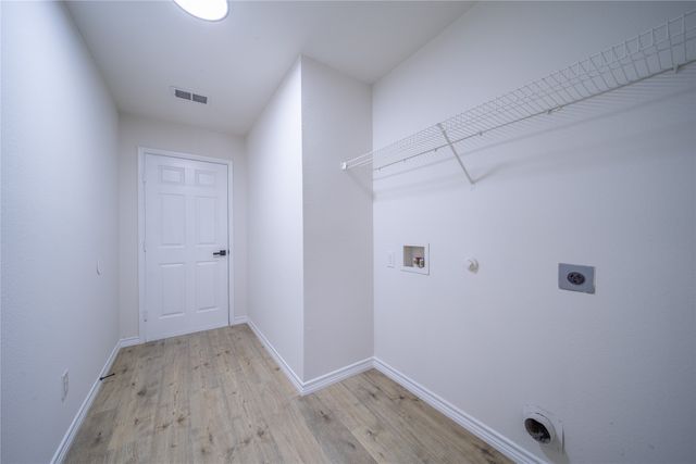 152 Rolling Hills Place, Lancaster, TX 75146