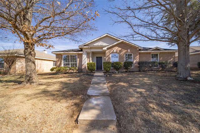 152 Rolling Hills Place, Lancaster, TX 75146
