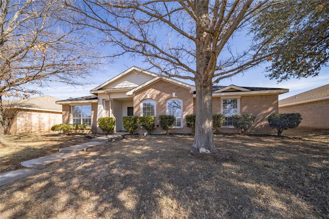 152 Rolling Hills Place, Lancaster, TX 75146