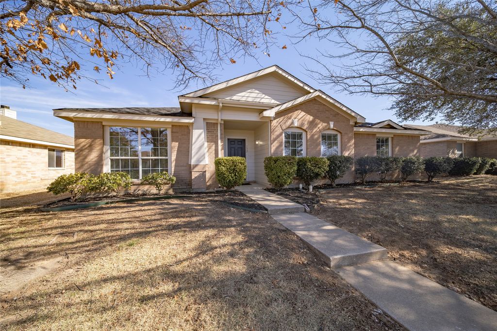 152 Rolling Hills Place, Lancaster, TX 75146