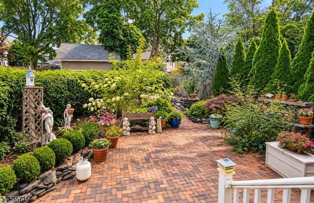 78 Personette Ave, Verona Twp., NJ 07044