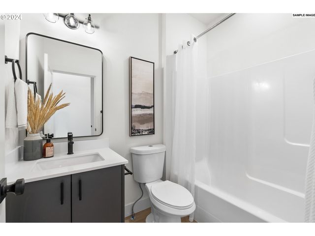 6649 N Fessenden St, Portland, OR 97203