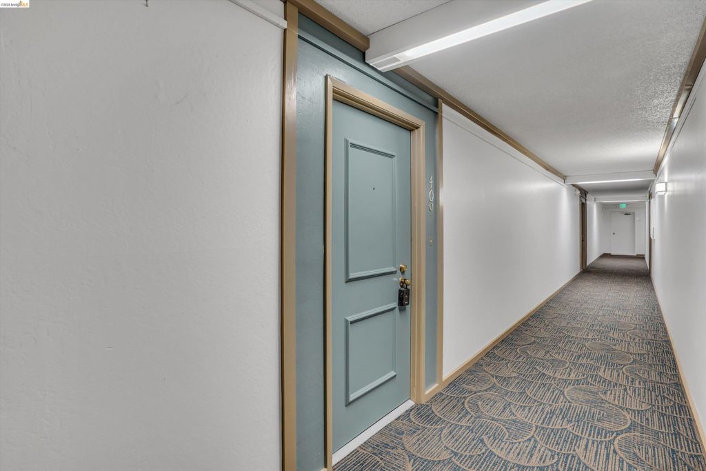 490 N Civic Dr 409, Walnut Creek, CA 94596