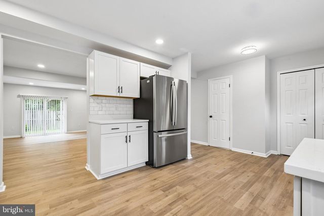 7937 BETHELEN WOODS LN, Springfield, VA 22153