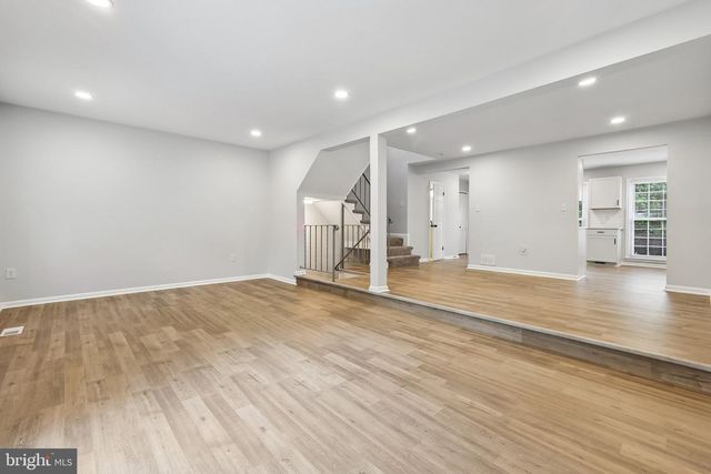 7937 BETHELEN WOODS LN, Springfield, VA 22153