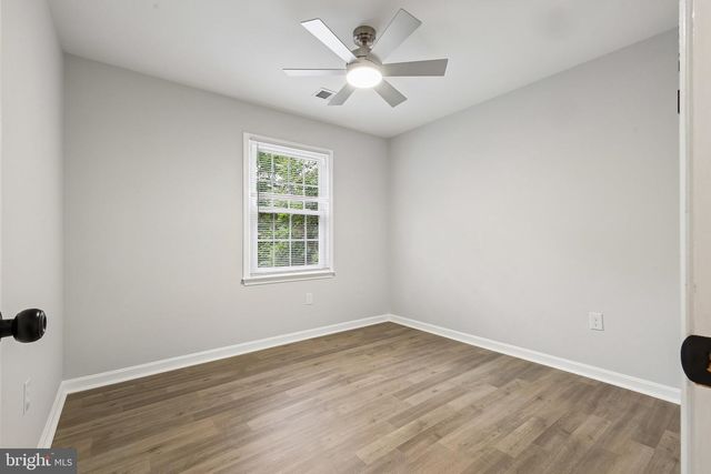7937 BETHELEN WOODS LN, Springfield, VA 22153