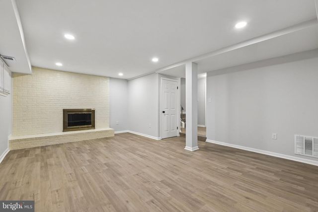 7937 BETHELEN WOODS LN, Springfield, VA 22153