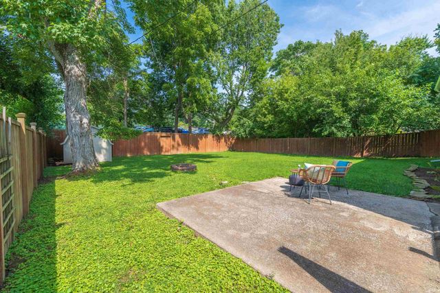 910 S Manor Road, Bloomington, IN 47401