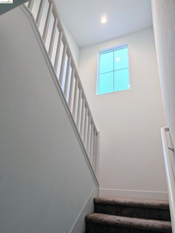 103 E Vince St, Mountain House, CA 95391