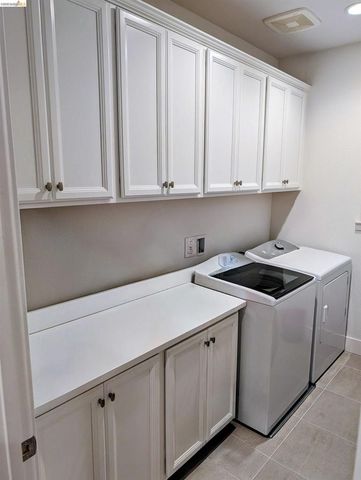 103 E Vince St, Mountain House, CA 95391