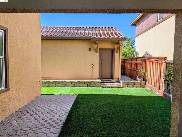 103 E Vince St, Mountain House, CA 95391