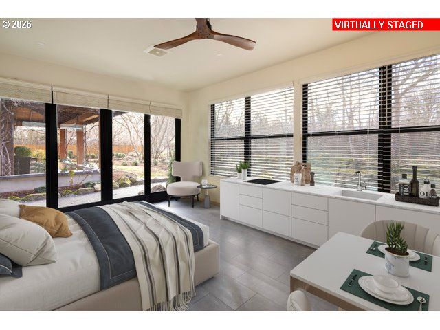 570 TOMS Dr, Hood River, OR 97031