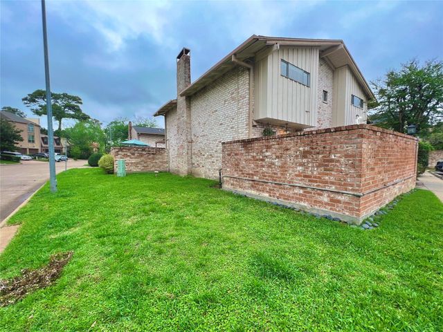 1953 Stoney Brook Drive 1953, Houston, TX 77063