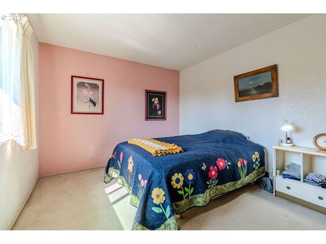 1538 Ne PAROPA Ct, Gresham, OR 97030