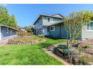 1538 Ne PAROPA Ct, Gresham, OR 97030