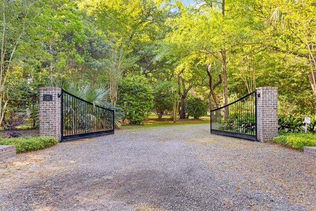 127 Drew Lane, Charleston, SC 29492