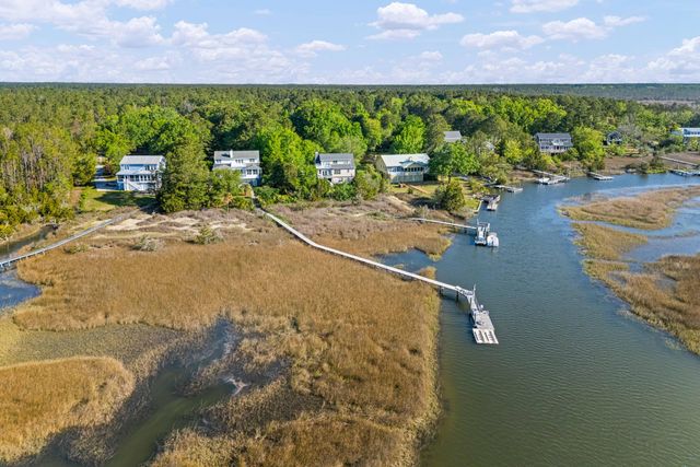 127 Drew Lane, Charleston, SC 29492