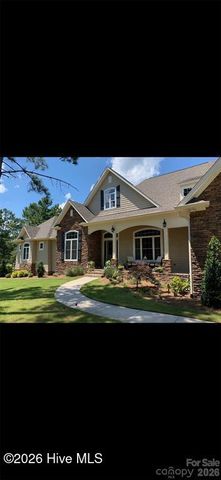 164 Saddle Ridge, West End, NC 27376