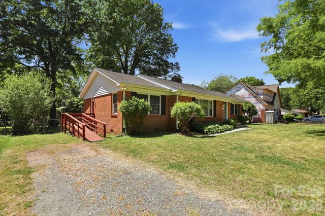 810 Brockbank Road, Charlotte, NC 28209