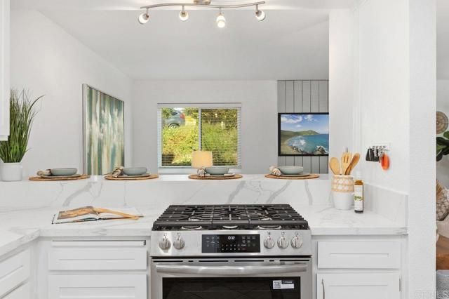 6901 QUAIL Place A, Carlsbad, CA 92009