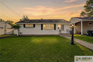 27 Eagle Street, Iselin, NJ 08830